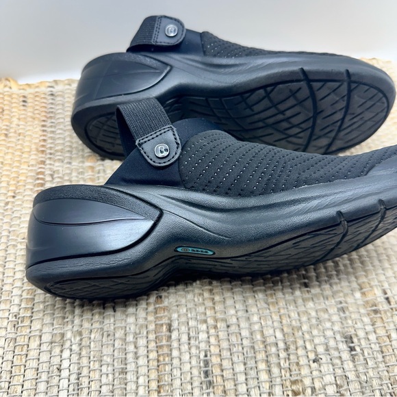 BZEES Kitty Comfort Clog Gel Cushioned Size 9 1/2 Black - Picture 6 of 15